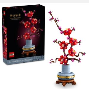 Sealed LEGO Plum Blossom Botanical Collection